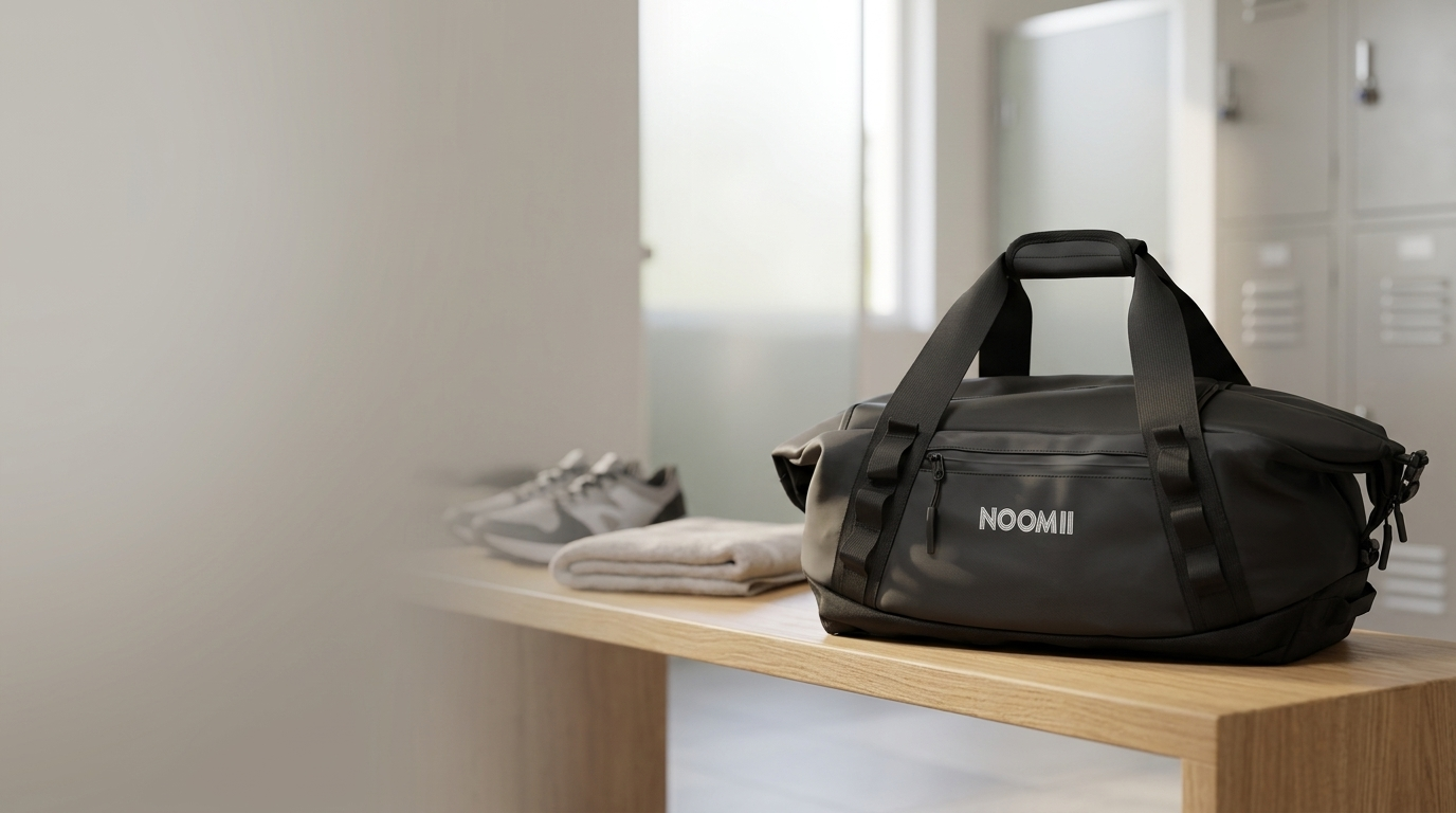 NooMii 2-in-1 Sporttasche und Rucksack in der Umkleide